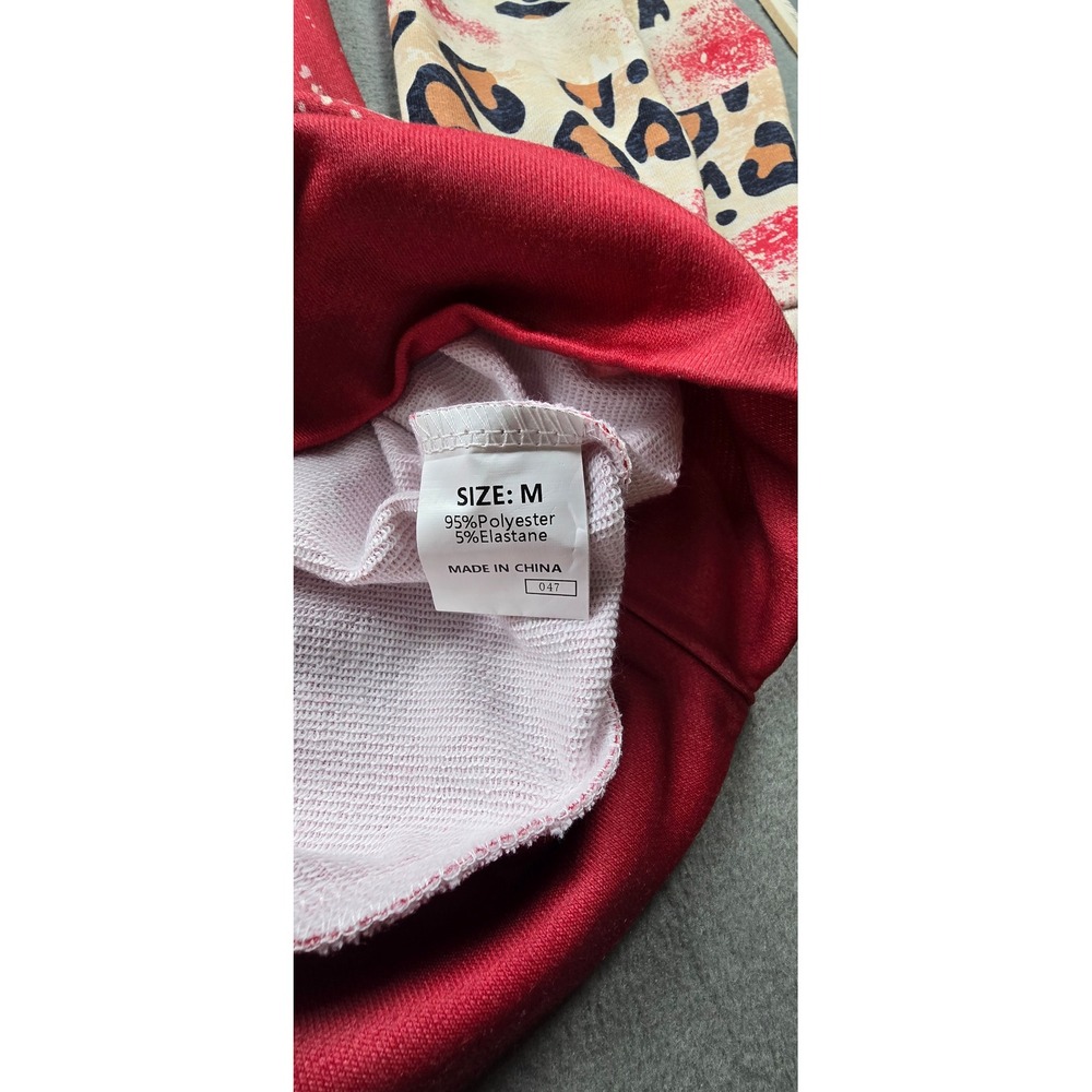 Womens Red Creme Highland Cow Light Sweatshirt Med Leopard Print Sleeve Relaxed - Picture 5 of 8